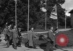 Standbild anglo-amerikanischen NS-Lager Vittel Frankreich, 1944, aus Sekunde 57 historischem Filmmaterial Videoclip 65675055088