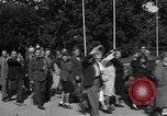 Standbild anglo-amerikanischen NS-Lager Vittel Frankreich, 1944, aus Sekunde 62 historischem Filmmaterial Videoclip 65675055088