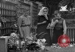 Standbild Thomas Masaryk's Grab Lana Tschechoslowakei, 1946, aus Sekunde 27 historischem Filmmaterial Videoclip 65675055103