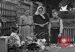 Standbild Thomas Masaryk's Grab Lana Tschechoslowakei, 1946, aus Sekunde 32 historischem Filmmaterial Videoclip 65675055103