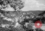 Standbild russische Offiziere und Soldaten Karlsbad Tschechoslowakei, 1946, aus Sekunde 5 historischem Filmmaterial Videoclip 65675055107