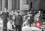 Standbild russische Offiziere und Soldaten Karlsbad Tschechoslowakei, 1946, aus Sekunde 32 historischem Filmmaterial Videoclip 65675055107