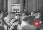 Standbild russische Offiziere und Soldaten Karlsbad Tschechoslowakei, 1946, aus Sekunde 37 historischem Filmmaterial Videoclip 65675055107