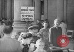 Standbild russische Offiziere und Soldaten Karlsbad Tschechoslowakei, 1946, aus Sekunde 38 historischem Filmmaterial Videoclip 65675055107