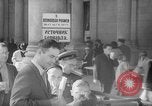 Standbild russische Offiziere und Soldaten Karlsbad Tschechoslowakei, 1946, aus Sekunde 48 historischem Filmmaterial Videoclip 65675055107