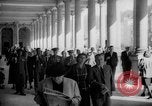 Standbild russische Offiziere und Soldaten Karlsbad Tschechoslowakei, 1946, aus Sekunde 54 historischem Filmmaterial Videoclip 65675055107