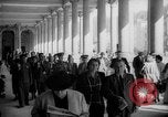Standbild russische Offiziere und Soldaten Karlsbad Tschechoslowakei, 1946, aus Sekunde 55 historischem Filmmaterial Videoclip 65675055107
