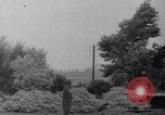 Image des troupes américaines avançant dans Seconde Guerre Mondiale Belgique, 1944, de la seconde 3 séquences d'archives historiques vidéo 65675055108
