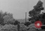 Image des troupes américaines avançant dans Seconde Guerre Mondiale Belgique, 1944, de la seconde 6 séquences d'archives historiques vidéo 65675055108