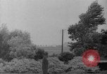 Image des troupes américaines avançant dans Seconde Guerre Mondiale Belgique, 1944, de la seconde 9 séquences d'archives historiques vidéo 65675055108