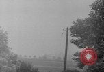 Image des troupes américaines avançant dans Seconde Guerre Mondiale Belgique, 1944, de la seconde 21 séquences d'archives historiques vidéo 65675055108
