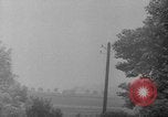 Image des troupes américaines avançant dans Seconde Guerre Mondiale Belgique, 1944, de la seconde 22 séquences d'archives historiques vidéo 65675055108