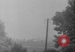 Image des troupes américaines avançant dans Seconde Guerre Mondiale Belgique, 1944, de la seconde 25 séquences d'archives historiques vidéo 65675055108