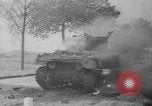 Image des troupes américaines avançant dans Seconde Guerre Mondiale Belgique, 1944, de la seconde 34 séquences d'archives historiques vidéo 65675055108