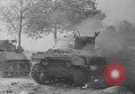 Image des troupes américaines avançant dans Seconde Guerre Mondiale Belgique, 1944, de la seconde 35 séquences d'archives historiques vidéo 65675055108