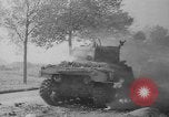 Image des troupes américaines avançant dans Seconde Guerre Mondiale Belgique, 1944, de la seconde 39 séquences d'archives historiques vidéo 65675055108