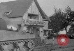 Image des troupes américaines avançant dans Seconde Guerre Mondiale Belgique, 1944, de la seconde 41 séquences d'archives historiques vidéo 65675055108