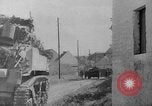 Image des troupes américaines avançant dans Seconde Guerre Mondiale Belgique, 1944, de la seconde 54 séquences d'archives historiques vidéo 65675055108