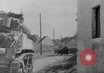 Image des troupes américaines avançant dans Seconde Guerre Mondiale Belgique, 1944, de la seconde 56 séquences d'archives historiques vidéo 65675055108