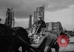 Immagine di Prigionieri di guerra tedeschi Varsavia POLONIA, 1947, secondo 8 filmato di repertorio 65675055114