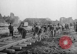 Immagine di Prigionieri di guerra tedeschi Varsavia POLONIA, 1947, secondo 3 filmato di repertorio 65675055115