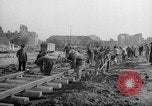 Immagine di Prigionieri di guerra tedeschi Varsavia POLONIA, 1947, secondo 5 filmato di repertorio 65675055115