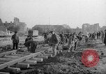 Immagine di Prigionieri di guerra tedeschi Varsavia POLONIA, 1947, secondo 6 filmato di repertorio 65675055115