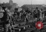 Immagine di Prigionieri di guerra tedeschi Varsavia POLONIA, 1947, secondo 13 filmato di repertorio 65675055115
