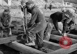 Immagine di Prigionieri di guerra tedeschi Varsavia POLONIA, 1947, secondo 24 filmato di repertorio 65675055115