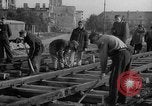 Immagine di Prigionieri di guerra tedeschi Varsavia POLONIA, 1947, secondo 51 filmato di repertorio 65675055115