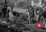 Immagine di Prigionieri di guerra tedeschi Varsavia POLONIA, 1947, secondo 57 filmato di repertorio 65675055115