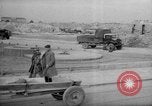 Immagine di monumento originale agli eroi del ghetto Varsavia POLONIA, 1947, secondo 13 filmato di repertorio 65675055118