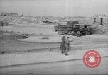 Immagine di monumento originale agli eroi del ghetto Varsavia POLONIA, 1947, secondo 16 filmato di repertorio 65675055118