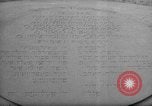 Immagine di monumento originale agli eroi del ghetto Varsavia POLONIA, 1947, secondo 32 filmato di repertorio 65675055118