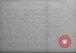 Immagine di monumento originale agli eroi del ghetto Varsavia POLONIA, 1947, secondo 46 filmato di repertorio 65675055118