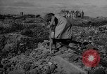 Immagine di Resti di edifici Varsavia POLONIA, 1947, secondo 53 filmato di repertorio 65675055120