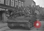 Immagine di La prima e la Nona Esercito Lippstadt Germania, 1945, secondo 17 filmato di repertorio 65675055128