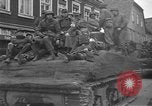 Immagine di La prima e la Nona Esercito Lippstadt Germania, 1945, secondo 22 filmato di repertorio 65675055128