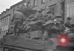 Immagine di La prima e la Nona Esercito Lippstadt Germania, 1945, secondo 31 filmato di repertorio 65675055128