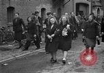 Image esclaves allemand Lippstadt Allemagne, 1945, de la seconde 22 séquences d'archives historiques vidéo 65675055129