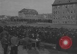 Immagine di Interrogazione dei civili tedeschi Schweinfurt Germania, 1945, secondo 6 filmato di repertorio 65675055134