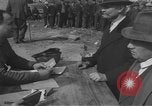 Immagine di Interrogazione dei civili tedeschi Schweinfurt Germania, 1945, secondo 10 filmato di repertorio 65675055134
