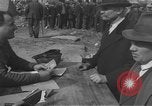 Immagine di Interrogazione dei civili tedeschi Schweinfurt Germania, 1945, secondo 12 filmato di repertorio 65675055134