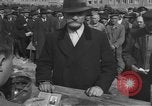 Immagine di Interrogazione dei civili tedeschi Schweinfurt Germania, 1945, secondo 20 filmato di repertorio 65675055134