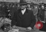 Immagine di Interrogazione dei civili tedeschi Schweinfurt Germania, 1945, secondo 21 filmato di repertorio 65675055134
