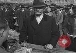 Immagine di Interrogazione dei civili tedeschi Schweinfurt Germania, 1945, secondo 22 filmato di repertorio 65675055134