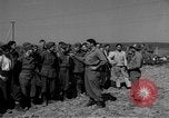 Standbild Deutscher junge Soldaten verhört Zweiten Weltkrieg Schweinfurt Deutschland, 1945, aus Sekunde 5 historischem Filmmaterial Videoclip 65675055135