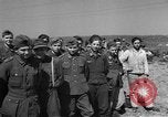 Standbild Deutscher junge Soldaten verhört Zweiten Weltkrieg Schweinfurt Deutschland, 1945, aus Sekunde 17 historischem Filmmaterial Videoclip 65675055135