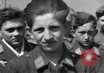 Standbild Deutscher junge Soldaten verhört Zweiten Weltkrieg Schweinfurt Deutschland, 1945, aus Sekunde 37 historischem Filmmaterial Videoclip 65675055135