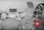Standbild französischen Heimkehrer Paris Frankreich, 1945, aus Sekunde 1 historischem Filmmaterial Videoclip 65675055142